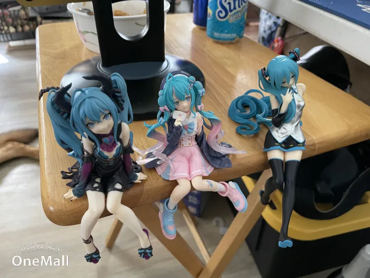 Trio set Hatsune Miku by Noe - OneMall